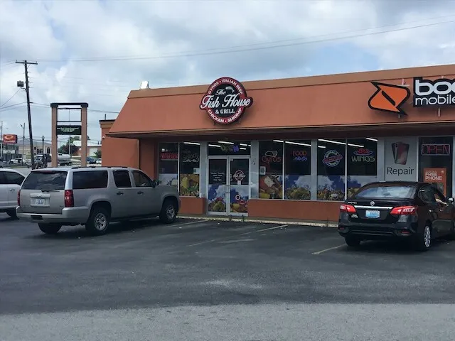 The Fish House & Grill Logo